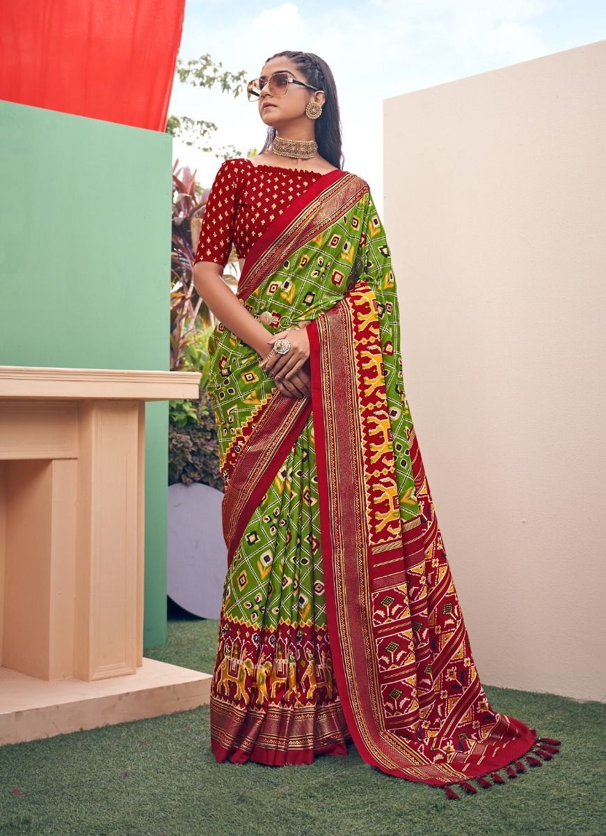 PARROT GREEN SILK PATOLA PRINT WEAVING FESTIVE-WEAR SAREE @Indian Couture