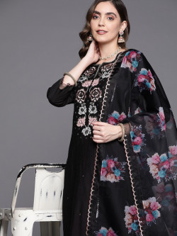 Floral Embroidered Thread Work Liva Kurta with Trousers & With Dupatta